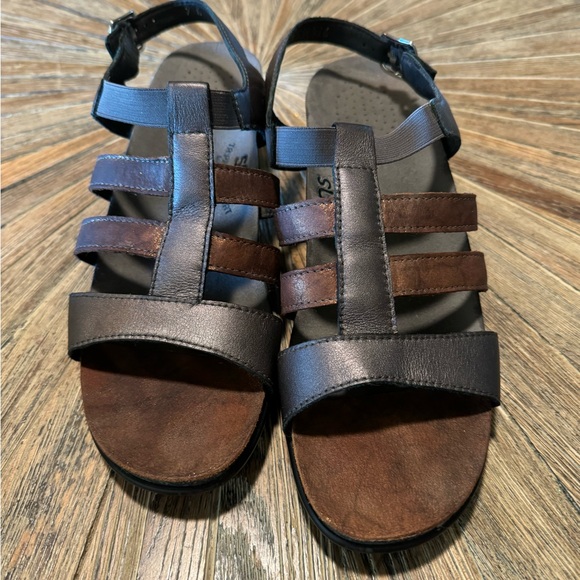 SAS size 9 N metallic leather strappy sandals low heel bronze brown Allegro - Picture 2 of 13